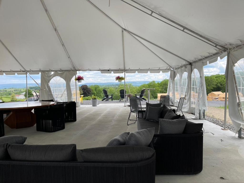Naturluxe & Stars Watkins Glen Exterior photo